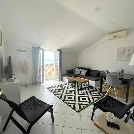 Great Seaview Apartament *